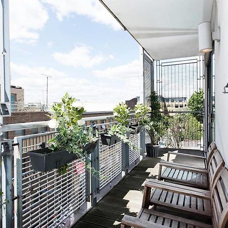 Stylish 2 Bedroom Flat With Balcony In London Eksteriør bilde