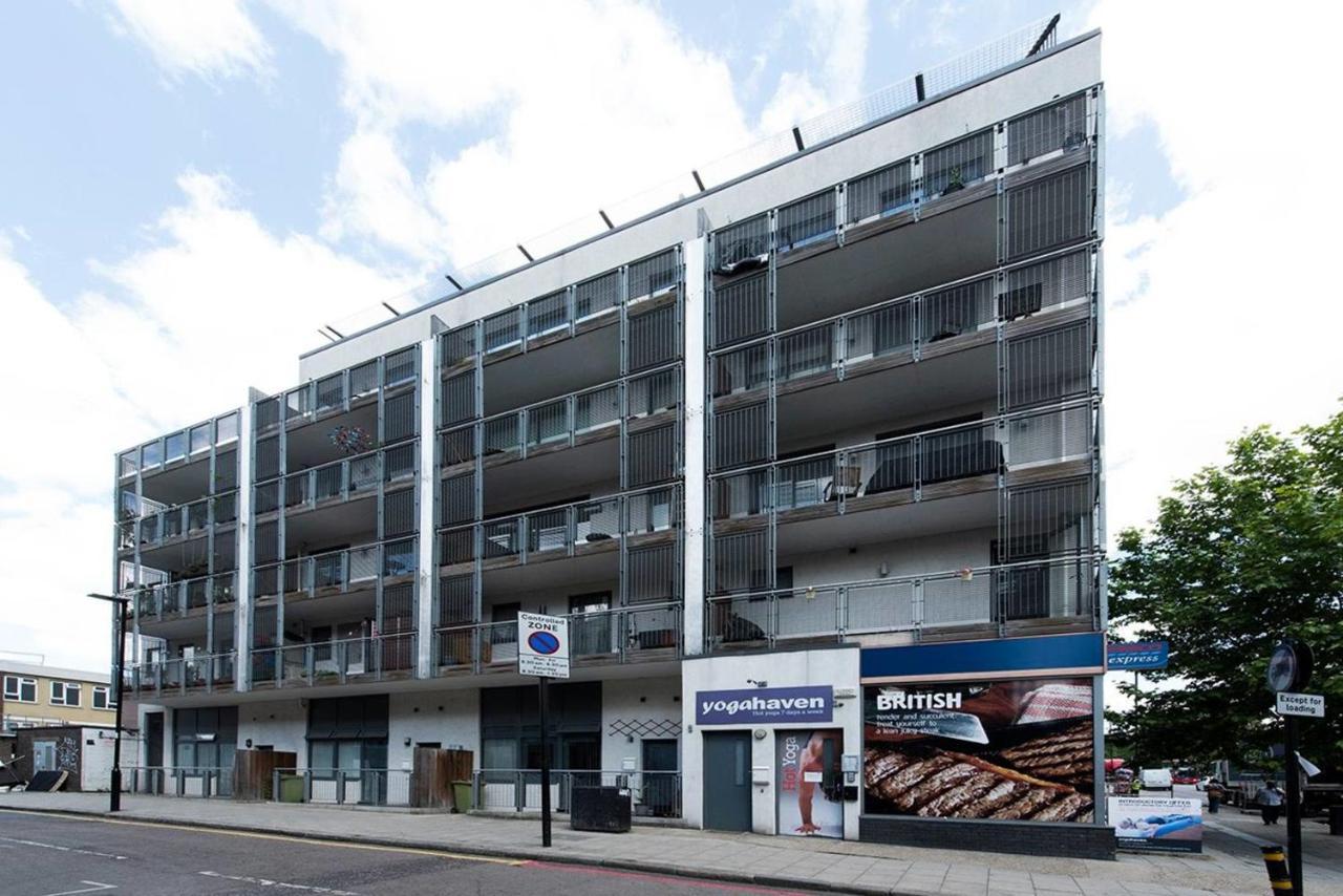 Stylish 2 Bedroom Flat With Balcony In London Eksteriør bilde