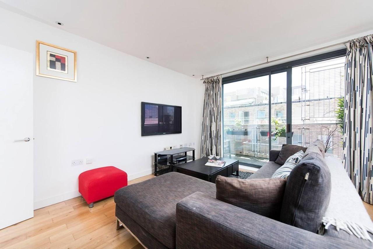 Stylish 2 Bedroom Flat With Balcony In London Eksteriør bilde